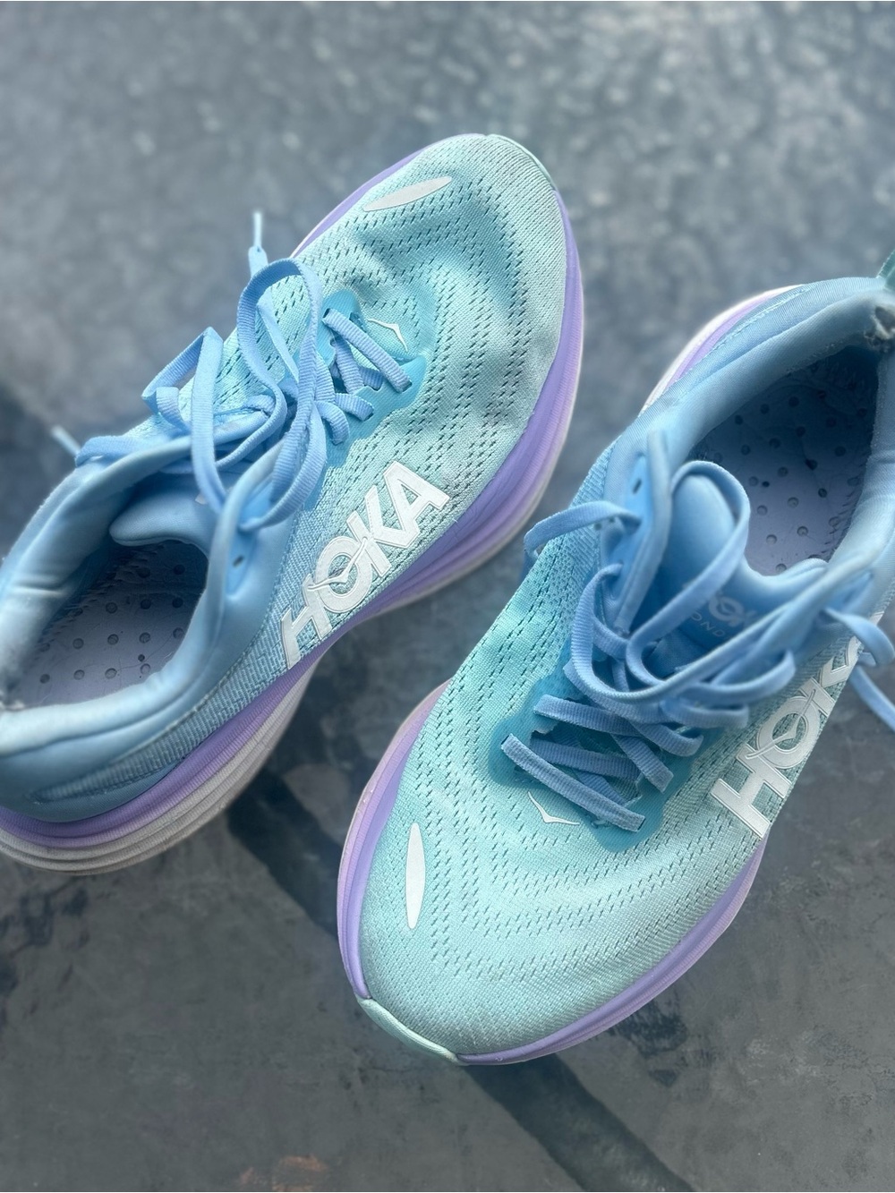 HOKA Bondi 8 Wide Women’s Size 9 D Airy Blue/Sunlit Ocean